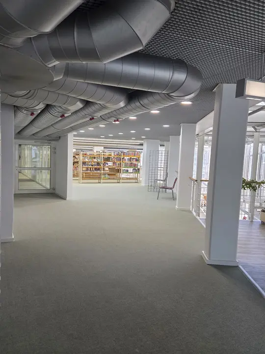 Fertiggestellte Bodenfläche in der Stadtbibliothek Bonn