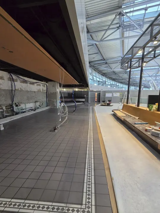 Fliesenarbeiten am Flughafen Düsseldorf